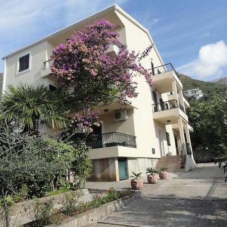 Apartments & Rooms M Petrovac Zewnętrze zdjęcie