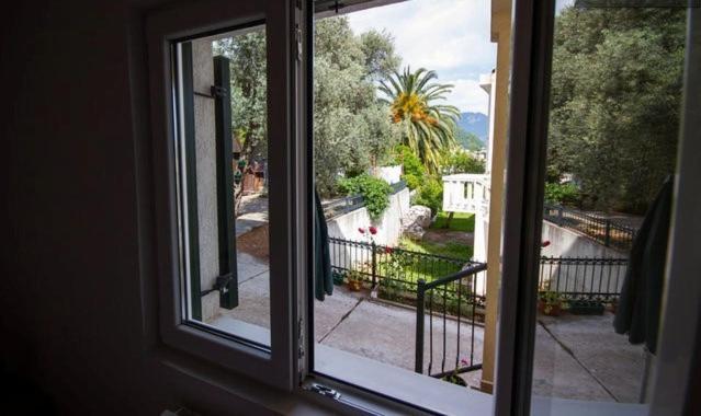 Apartments & Rooms M Petrovac Zewnętrze zdjęcie
