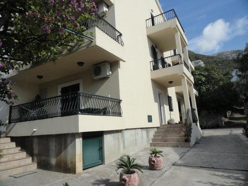 Apartments & Rooms M Petrovac Zewnętrze zdjęcie